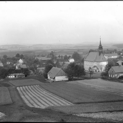 Kostel sv. Petra a Pavla kolem roku 1900